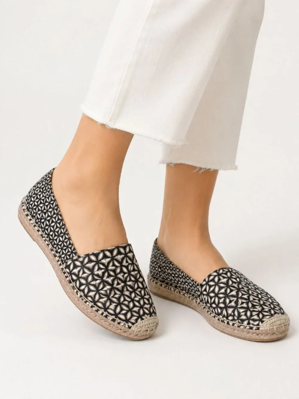 Brighton Womens Geometric Print Espadrille Flats Casual  Shoes BlK/Beige Size 9